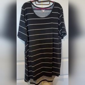 LulaRoe Perfect Tee 3xl Black with white stripes*